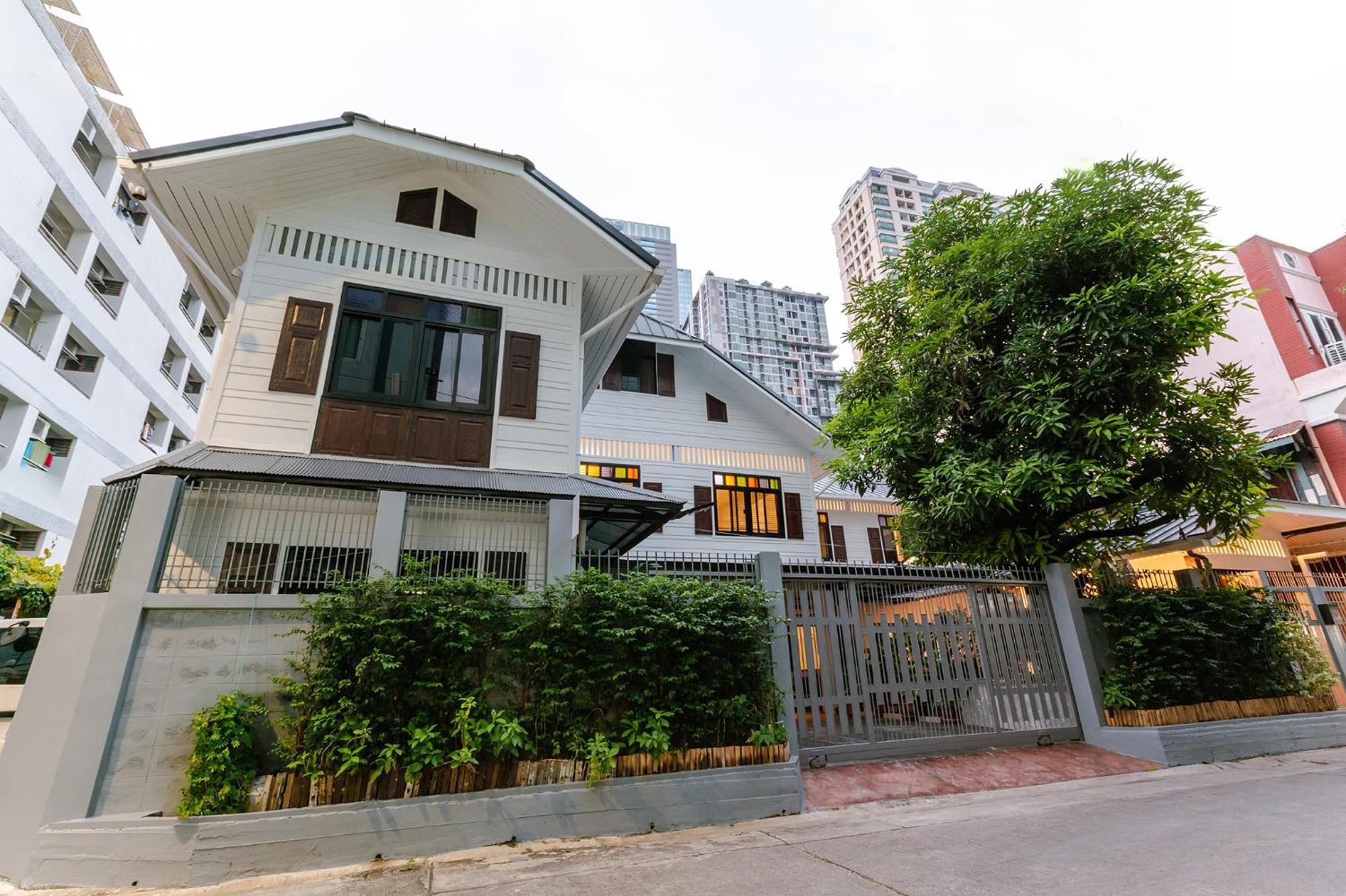Diff Hostel Bangkok Esterno foto