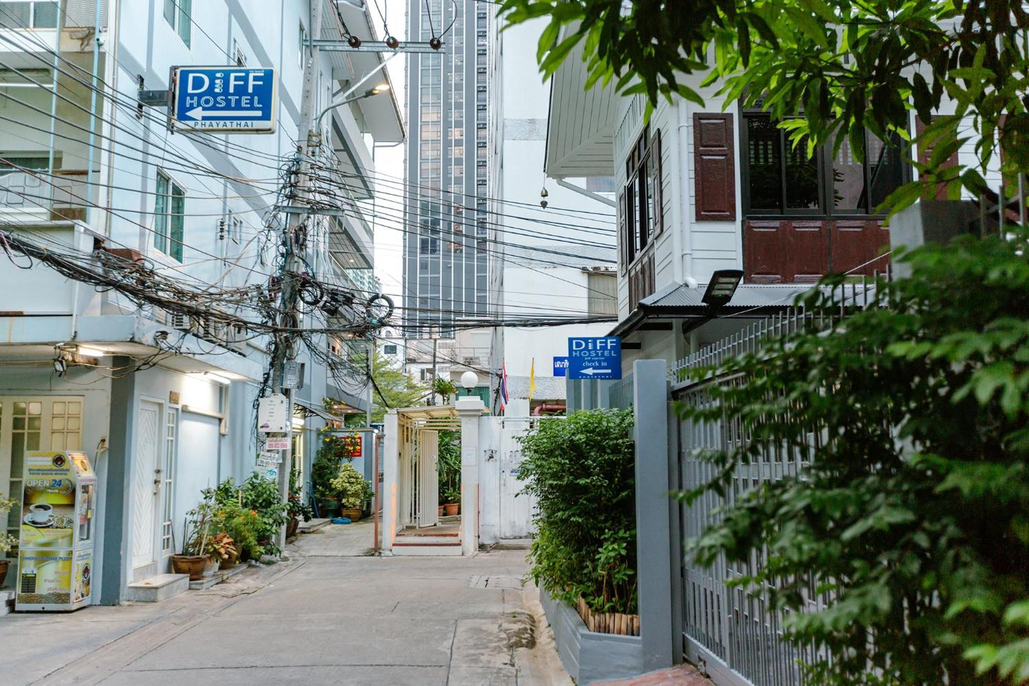Diff Hostel Bangkok Esterno foto