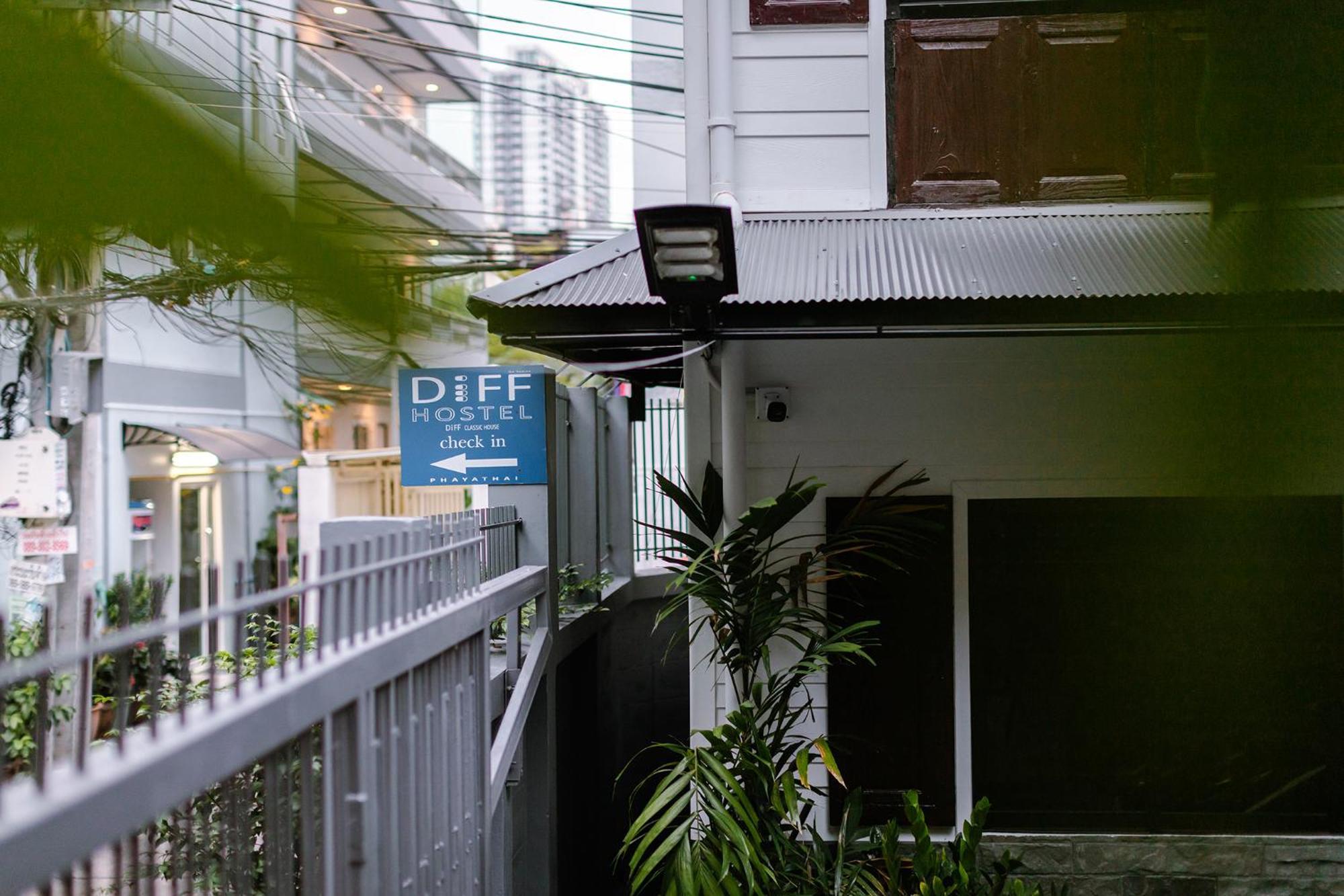 Diff Hostel Bangkok Esterno foto