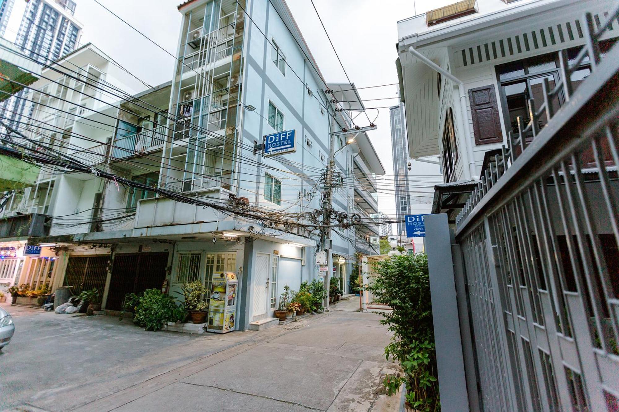 Diff Hostel Bangkok Esterno foto