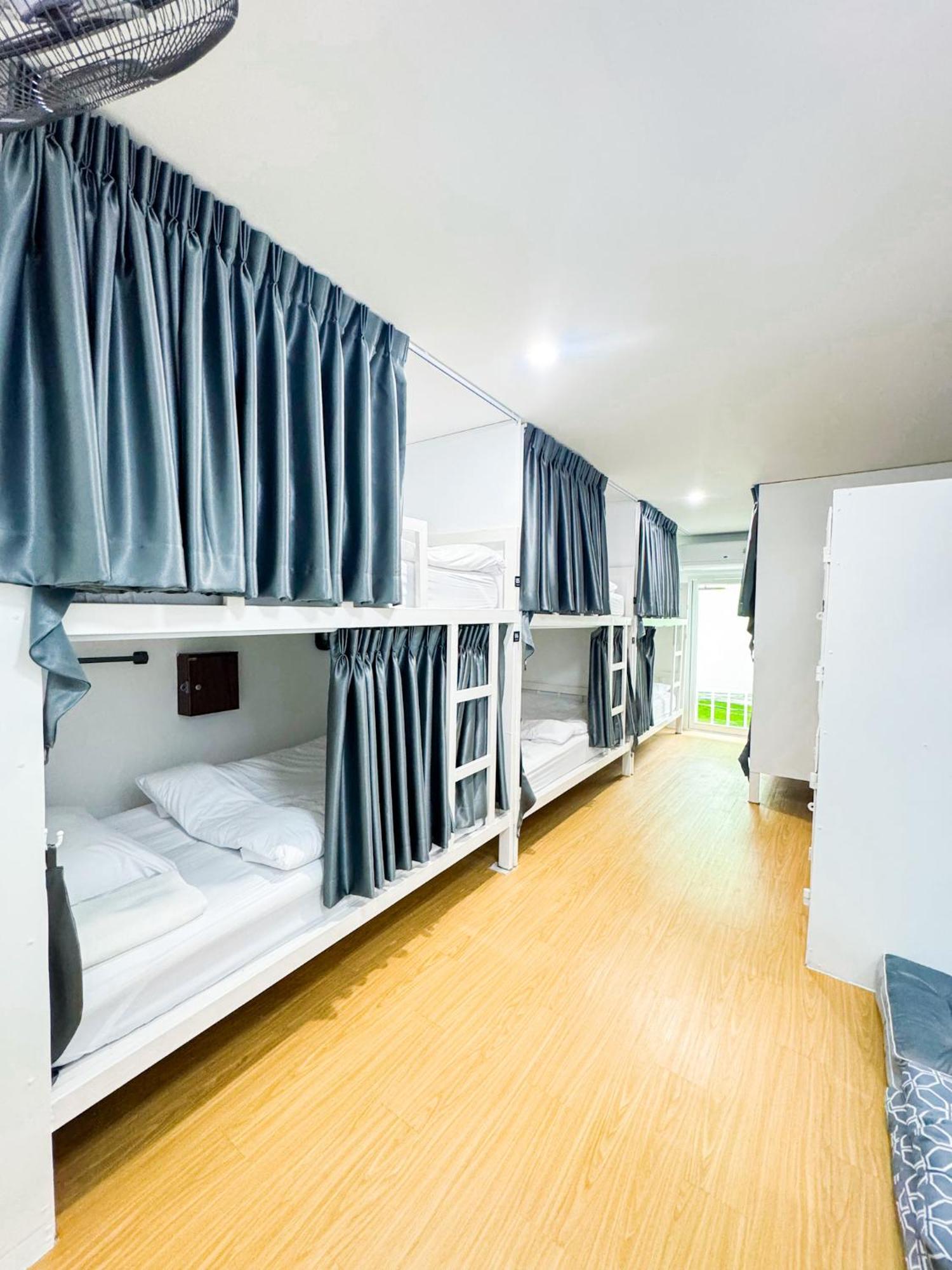 Diff Hostel Bangkok Esterno foto